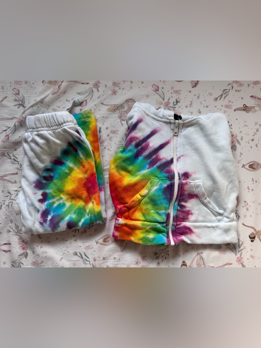 Flowers by Zoe FBZ Girls 2T Rainbow Tie Dye Hoodie Jogger Sweatsuit Set